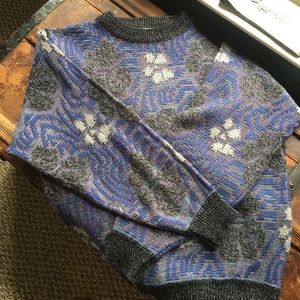 Vintage Saturdays sweater